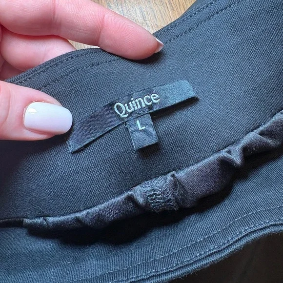 NWOT‎ Quince Performance Tech Skort Black Size Large Built-In Shorts Zip Pockets - Picture 7 of 9